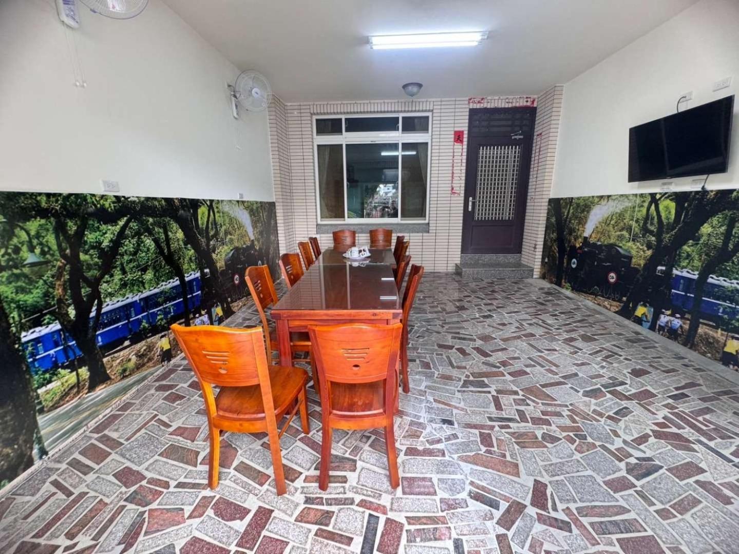 ג'יג'י Plum Inn 1 מראה חיצוני תמונה